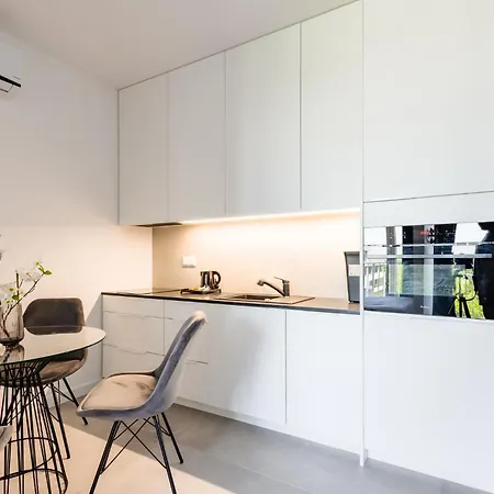 House Living Apartment *